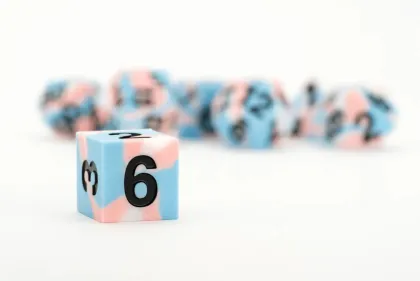 Fanroll - Dice Set Gaymers Pride: Transgender Flag (7-delig)