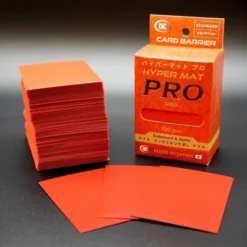 KMC Standard Sleeves - Hyper Matte PRO: Red 66 x 91 mm (100 stuks)