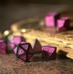 Q-Workshop - Call of Cthulhu RPG Dice Set: 7th Edition - Black & Magenta (7-delig)