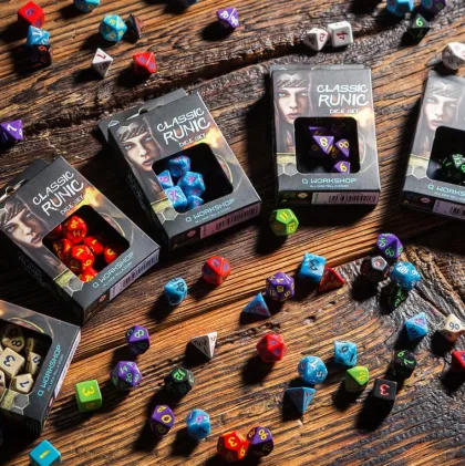 Q-Workshop - Classic Runic RPG Dice Set: Glacier & White (7-delig)