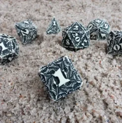 Q-Workshop -Dracopolis RPG Dice Set: The Scandinavian Blackfang (7-delig)