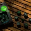 Q-Workshop - Elvish RPG Dice Set: Black & Glow-In-The-Dark (7-delig)