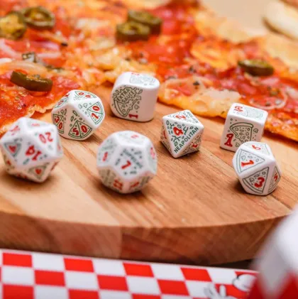 Q-Workshop - Pizza RPG Dice Set: Pepperoni (7-delig)