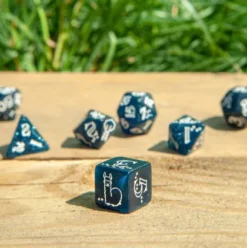 Q-Workshop - Shimmering Llama RPG Dice Set: Glittering Dark Blue & White (7-delig)