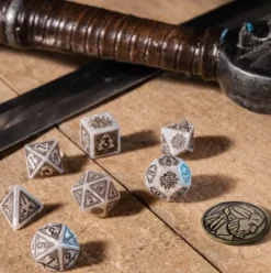 Q-Workshop - The Witcher RPG Dice Set: Geralt - The White Wolf (8-delig)