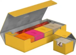 Ultimate Guard SuperHive Flip Case 550+ Amber