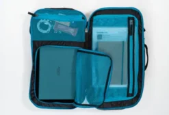 Ultimate Guard Vago 28 Journey Backpack - Black and Petrol